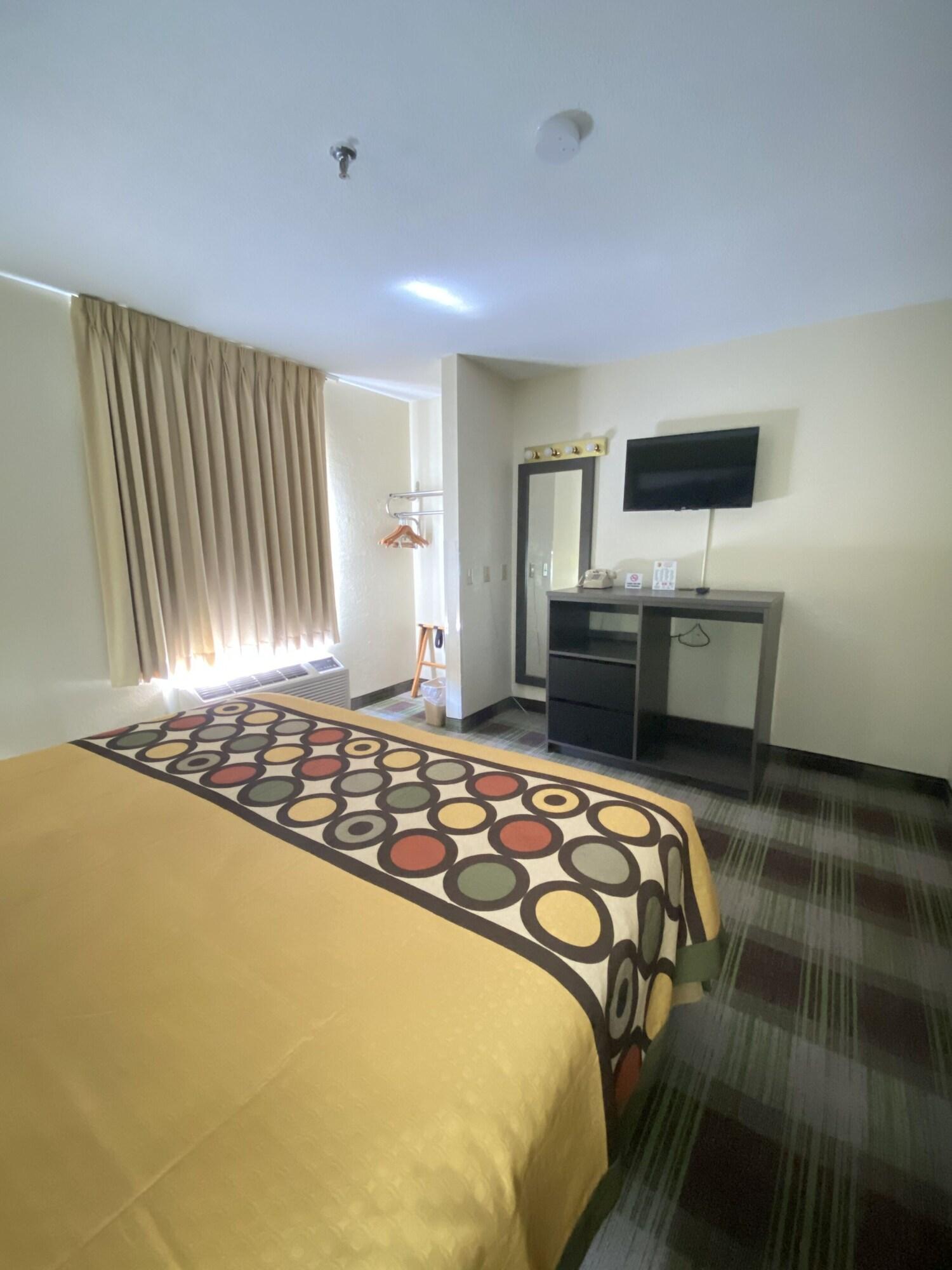 Motel Super 8 By Wyndham Metropolis Exterior foto